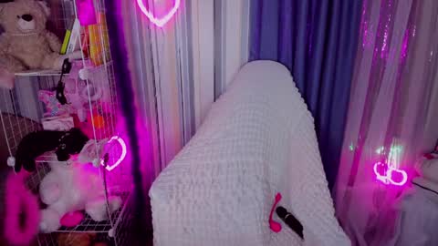 Snapshot of alinaocean chatting on April 21, 2026, 4:23 pm alinaocean online show from April 21, 2026, 4:23 pm