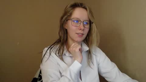 alinasei online show from February 8, 2026, 9:07 pm