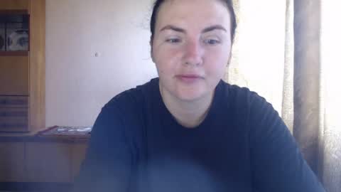 Snapshot of alinaxjames chatting on June 22, 2026, 8:22 am AlinaxJames online show from June 22, 2026, 8:22 am