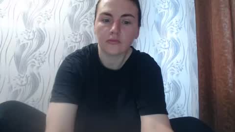 Snapshot of alinaxjames chatting on June 27, 2026, 7:46 am AlinaxJames online show from June 27, 2026, 7:46 am