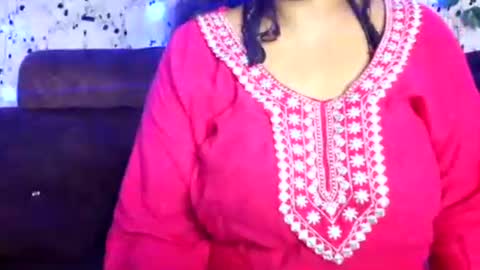 Snapshot of alinna400 chatting on May 23, 2026, 5:06 pm Alinna400 online show from May 23, 2026, 5:06 pm