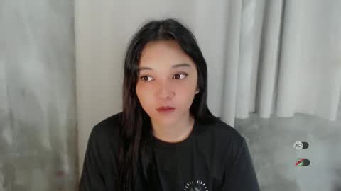 Snapshot of alisa_kiss_ chatting on December 8, 2024, 7:00 pm Shanti xhey online show from December 8, 2024, 7:00 pm