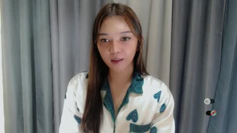 Snapshot of alisa_kiss_ chatting on February 19, 2025, 4:33 pm Shanti xhey online show from February 19, 2025, 4:33 pm