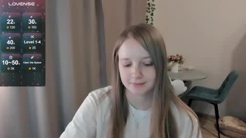 Snapshot of alisha_ley chatting on April 22, 2026, 5:47 pm Alya online show from April 22, 2026, 5:47 pm