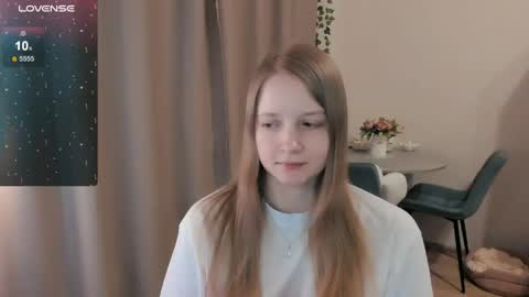 Snapshot of alisha_ley chatting on April 26, 2026, 8:39 pm Alya online show from April 26, 2026, 8:39 pm