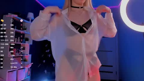 Alisha online show from February 1, 2025, 9:19 pm