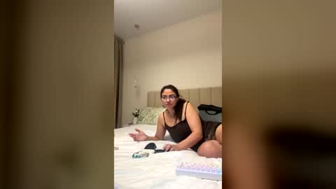 Snapshot of alisiaamilf chatting on June 20, 2026, 7:05 pm Alicia online show from June 20, 2026, 7:05 pm