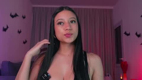 Snapshot of alison_miller9 chatting on October 21, 2025, 9:32 am Alison online show from October 21, 2025, 9:32 am