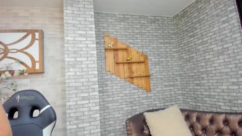 alisonn_doll online show from November 15, 2025, 12:13 pm