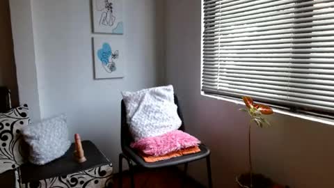Snapshot of alisonturbay chatting on June 2, 2026, 12:40 pm Alisonturbay online show from June 2, 2026, 12:40 pm