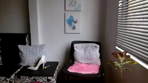 Snapshot of alisonturbay chatting on June 19, 2026, 3:38 pm Alisonturbay online show from June 19, 2026, 3:38 pm