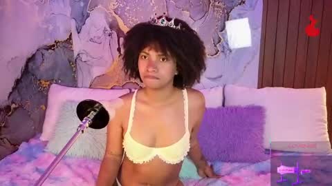 Mia online show from May 4, 2026, 2:35 pm