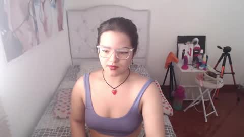 Snapshot of alissa_morrison chatting on July 13, 2026, 4:10 pm alissa_morrison online show from July 13, 2026, 4:10 pm