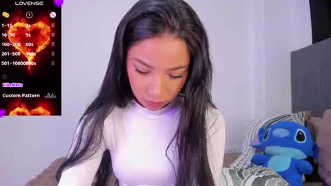 Snapshot of alissarose_ chatting on July 22, 2026, 6:32 pm Mara Isabel online show from July 22, 2026, 6:32 pm