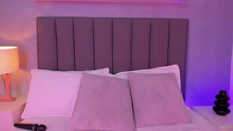 alisson_81 online show from December 23, 2025, 2:31 am