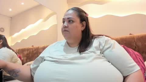 Snapshot of alisson_am chatting on April 19, 2026, 11:42 am Alisson online show from April 19, 2026, 11:42 am