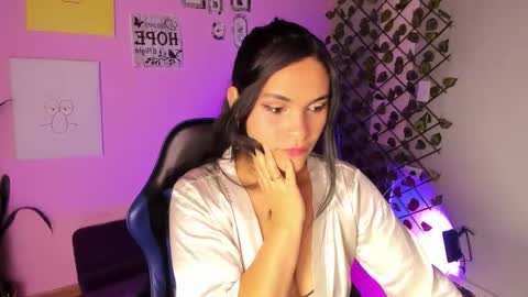 alisson_evans__ online show from November 11, 2025, 11:21 am