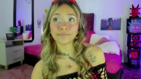 Alisson IG alisson zafiro27 online show from January 24, 2025, 12:10 pm