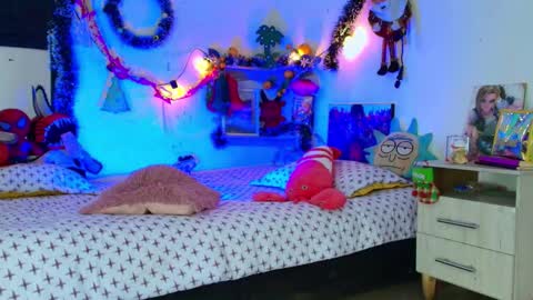 Alisson IG alisson zafiro27 online show from December 20, 2025, 3:24 am