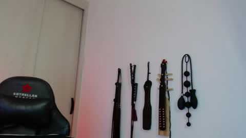 Alisson Beckett online show from April 13, 2026, 9:20 pm