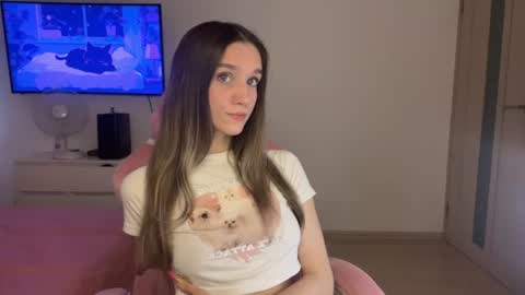 Snapshot of alisssa_s chatting on June 9, 2026, 6:41 pm Alise online show from June 9, 2026, 6:41 pm