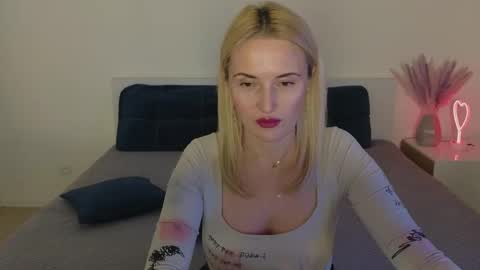 alisssarose online show from January 7, 2025, 10:41 pm