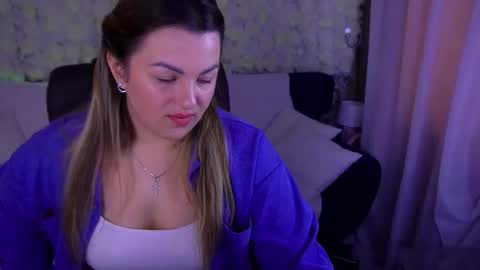 alissyagrayy online show from June 1, 2026, 5:53 am