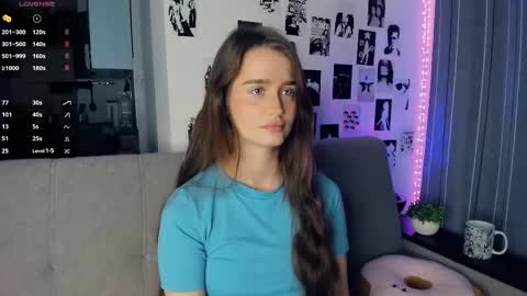 Alivia online show from November 2, 2025, 9:55 am