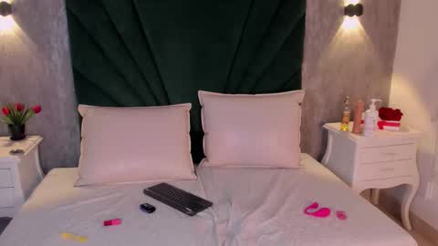  Alexis Etereo  online show from February 13, 2026, 8:05 pm