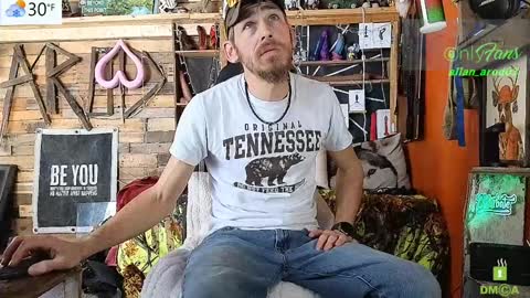 Snapshot of allan_arod chatting on January 11, 2025, 8:10 pm Allan arod online show from January 11, 2025, 8:10 pm