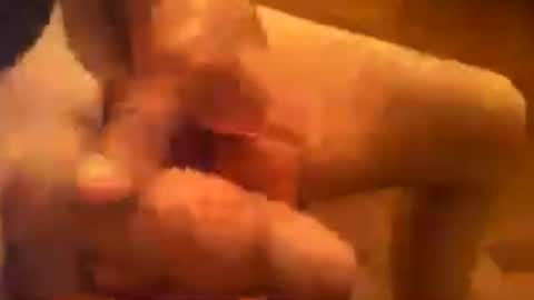 Snapshot of allelo84 chatting on July 14, 2026, 10:15 pm allelo84 online show from July 14, 2026, 10:15 pm