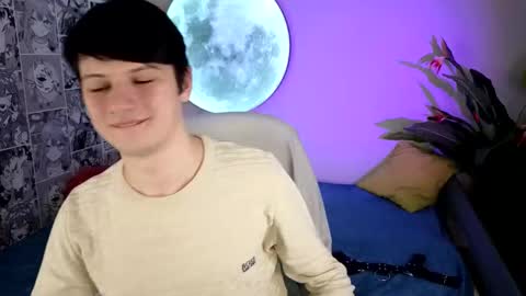 allert_ online show from November 4, 2025, 9:58 pm