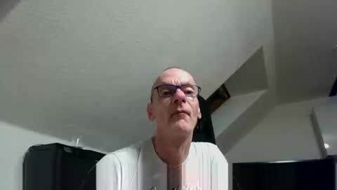 gay online show from October 13, 2025, 5:02 pm