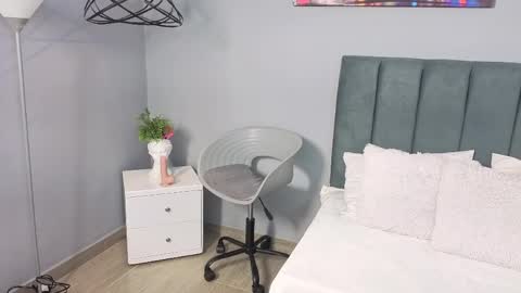 Snapshot of alli_cooper chatting on April 11, 2026, 11:36 am Ali online show from April 11, 2026, 11:36 am