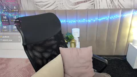 Snapshot of alli_zi chatting on March 2, 2025, 5:23 am Blair online show from March 2, 2025, 5:23 am