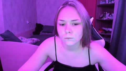 Snapshot of alli_zi chatting on October 26, 2025, 7:42 pm Blair online show from October 26, 2025, 7:42 pm