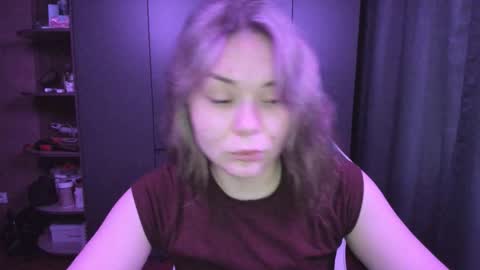 Snapshot of alli_zi chatting on November 26, 2025, 1:39 am Blair online show from November 26, 2025, 1:39 am