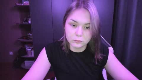 Snapshot of alli_zi chatting on November 27, 2025, 4:31 pm Blair online show from November 27, 2025, 4:31 pm