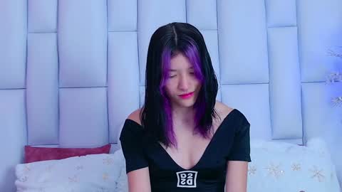 Allicia online show from January 13, 2025, 7:21 pm