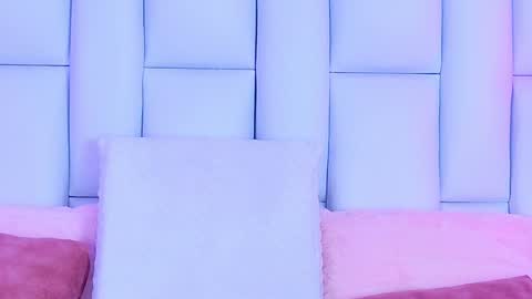 Allicia online show from March 6, 2025, 10:15 pm