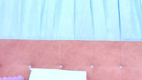 Allicia online show from December 1, 2025, 7:19 pm