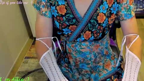 Allie online show from May 2, 2026, 2:33 pm