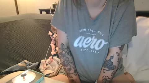 Snapshot of alliebearx chatting on June 22, 2026, 3:25 am alliebearx online show from June 22, 2026, 3:25 am