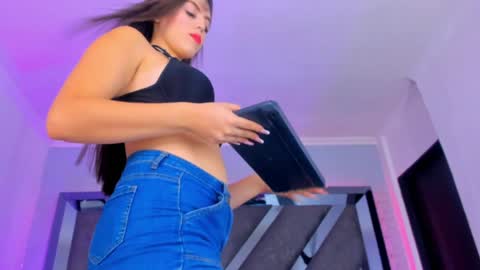    online show from January 31, 2025, 10:52 am