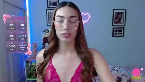 Snapshot of allisonblossom chatting on December 10, 2024, 1:00 am online show from December 10, 2024, 1:00 am