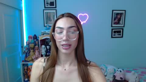 Snapshot of allisonblossom chatting on January 25, 2025, 11:54 pm online show from January 25, 2025, 11:54 pm