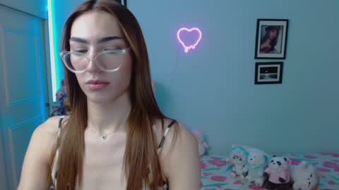 Snapshot of allisonblossom chatting on January 26, 2025, 9:40 am online show from January 26, 2025, 9:40 am