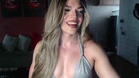 Snapshot of allisonfit chatting on April 30, 2026, 12:55 pm Allison Victoria online show from April 30, 2026, 12:55 pm