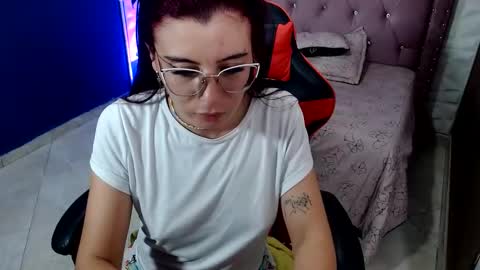 Snapshot of allisonlove_88 chatting on January 3, 2025, 9:47 am ALLISON online show from January 3, 2025, 9:47 am