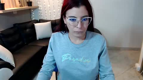 Snapshot of allisonlove_88 chatting on January 15, 2025, 5:50 am ALLISON online show from January 15, 2025, 5:50 am